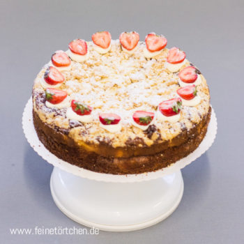 Erdbeerkuchen Blondie Erdbeeren Kuchen Macadamia Streusel Mademoiselle Cupcake Magdeburg