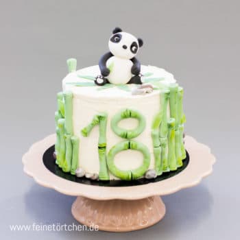 Fussball Torte - Mademoiselle Cupcake Webshop