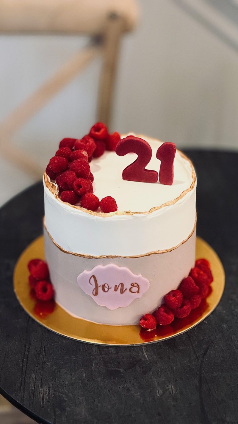 Fault Line Beeren Torte